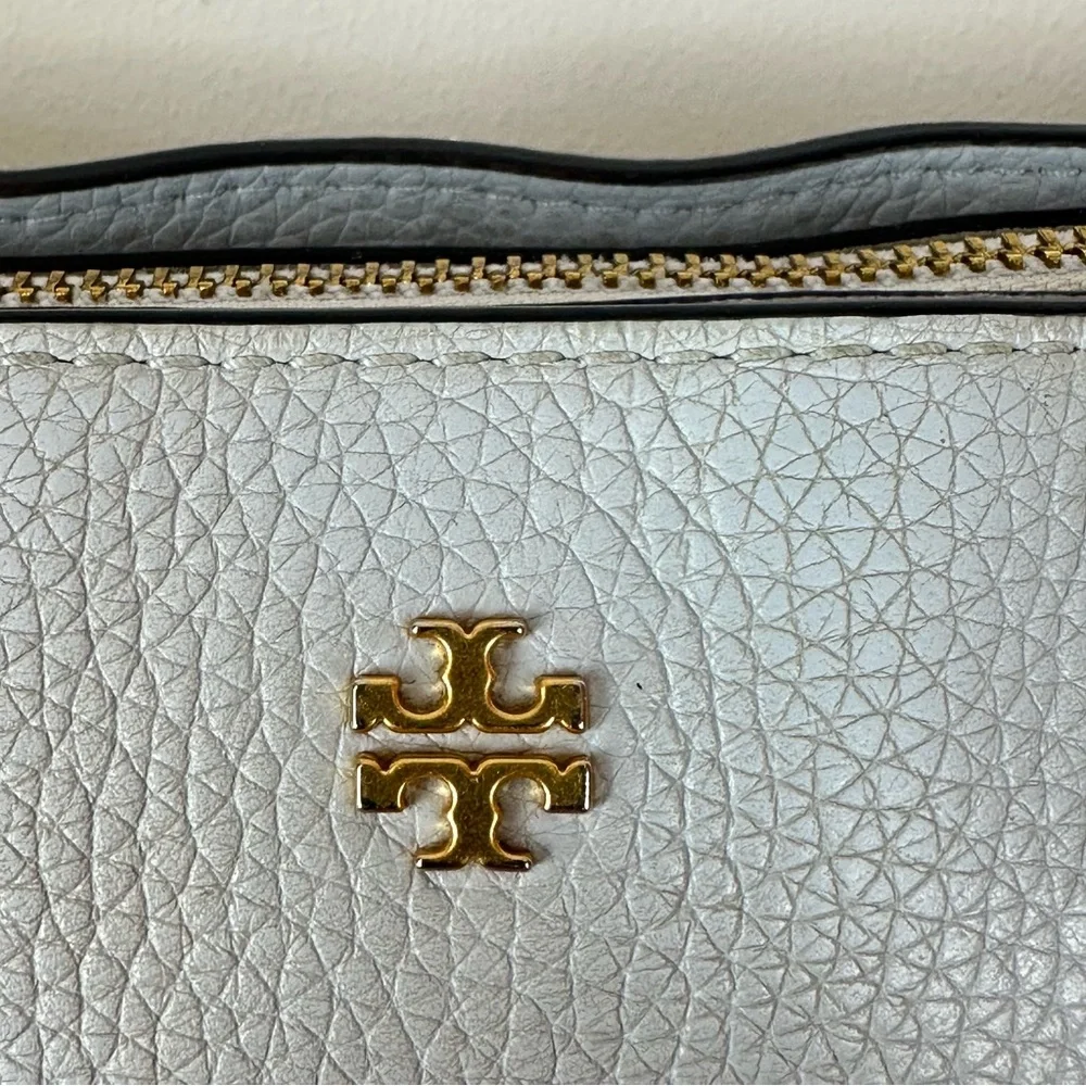 Tory Burch Light Blue Pebbled Leather Minimalist Crossbody Adjustable Bag Purse - Picture 7 of 15